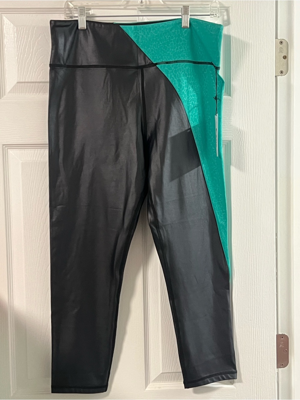 ZYIA Jade River Stone Metallic Light n Tight Hi-Rise 20 NWT